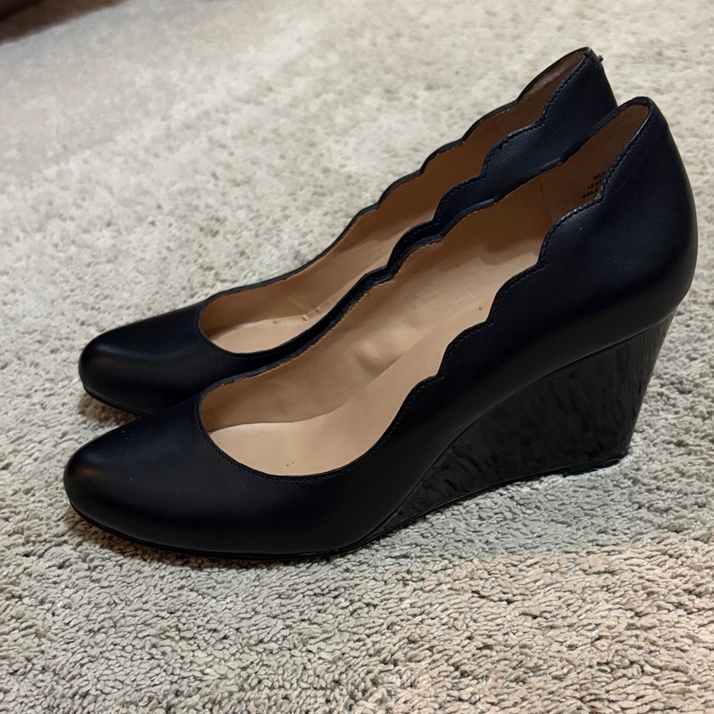 Kelly & Katie Black Leather Scalloped Wedges - Picture 4 of 7